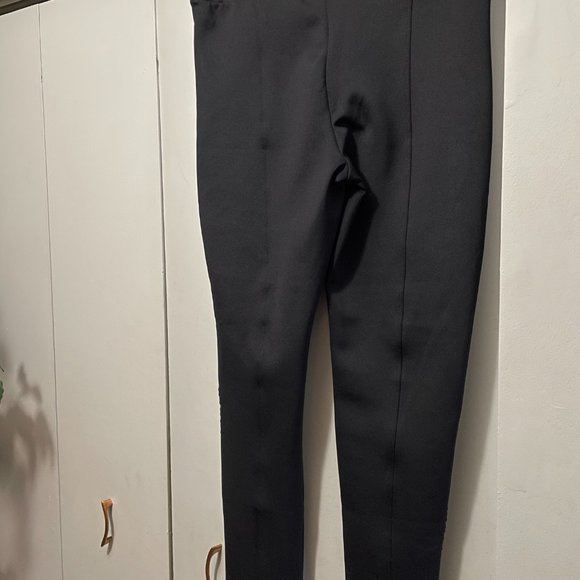 Absolutely Brand New - Picture 2 of 3